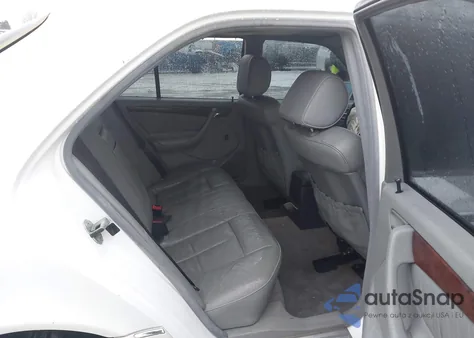 1998 Mercedes-Benz C 280 z USA, uszkodzony, nr VIN WDBHA29GXWF753437